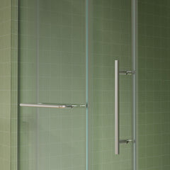 56"-60" B x 70" H Rahmenlose Duschschiebetür mit Handtuchhalter, hochwertiges 5/16" (8 mm) dickes gehärtetes Glas, beidseitig leicht zu reinigende Beschichtung, gebürstetes Nickel-Finish mit Puffer 