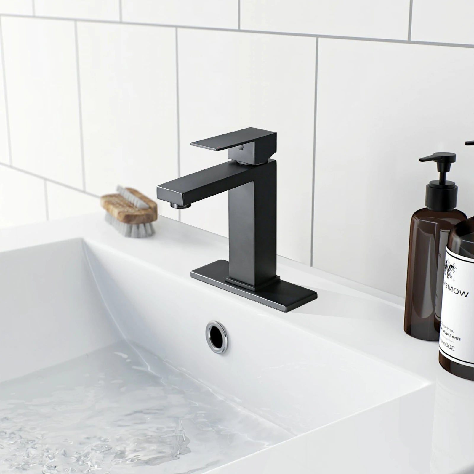 AISU Einhebel-Wasserhahn aus Edelstahl für Badezimmerwaschbecken mit Deckplatte und Ablaufgarnitur