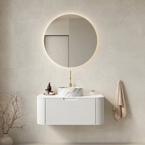 AISU Schwebender Badezimmer-Waschtisch mit geschwungenen Kanten und gestreiftem Design und rundem Keramikbecken, Farbe Weiß